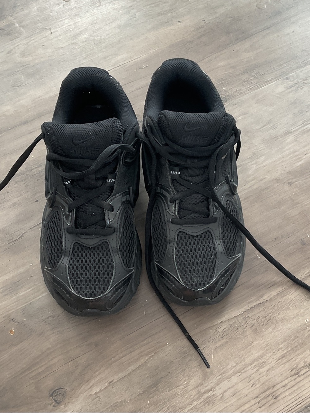 Nike Black Womans Athletic Mesh Running Shoes